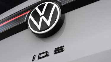 Volkswagen ID.5 Pro Black Edition - badge
